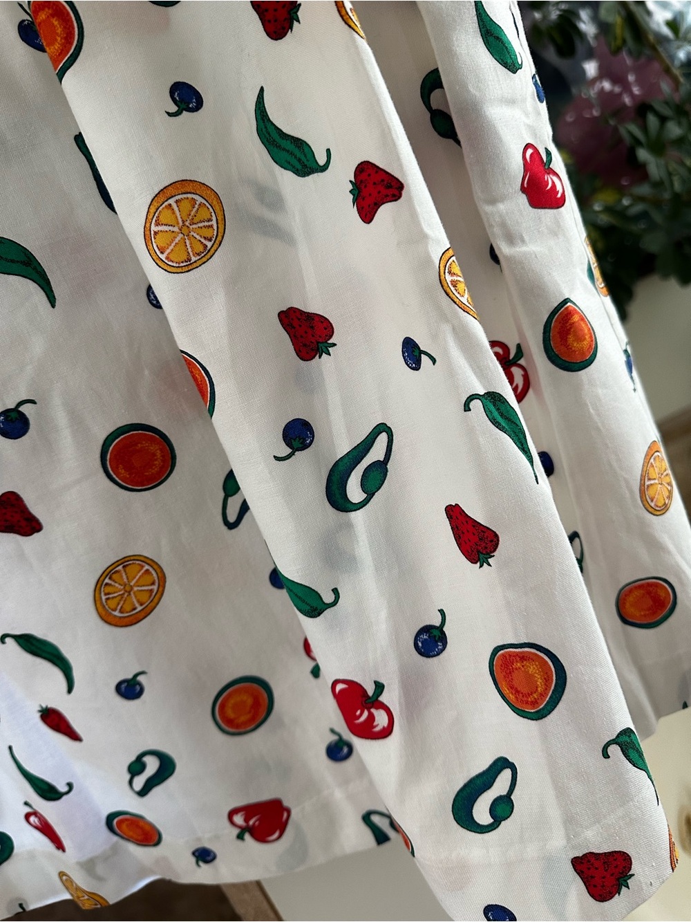 Vintage Suburbans Fruit Print High Waist Bermuda Mom Shorts - Picture 2 of 8